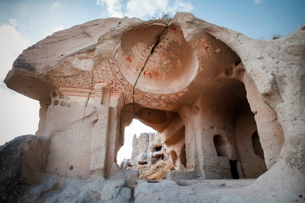 Intérieur creusé dans la roche en Cappadoce